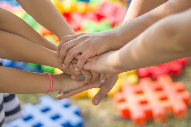 L’Amore come Scelta Politica e Operativa